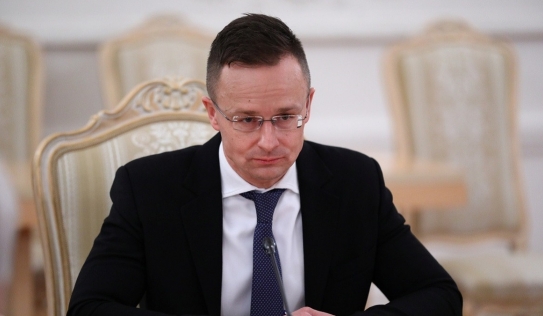 Ngoại trưởng Hungary: Tổng thống Ukraine có vấn đề về tâm thần