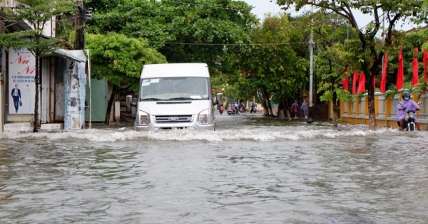 Cập nhật mới nhất về bão số 6: Bão gây mưa lớn từ Quảng Trị đến Bình Định