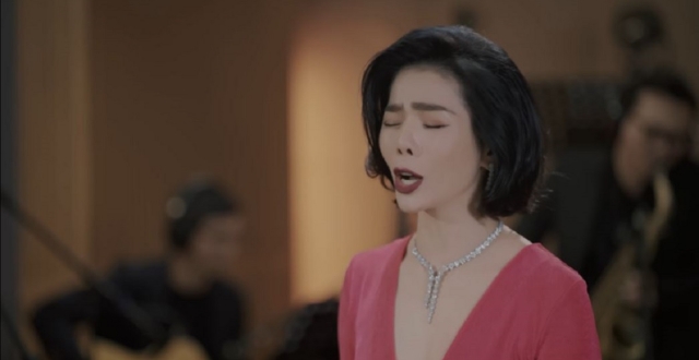 Lệ Quyên được mệnh danh là 'nữ hoàng phòng trà' cũng có lúc bị chê thẳng thừng: Không hợp!