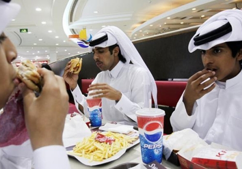 Chủ nhà Qatar muốn tận dụng World Cup 2022 để giải quyết một vấn nạn - Ảnh 1