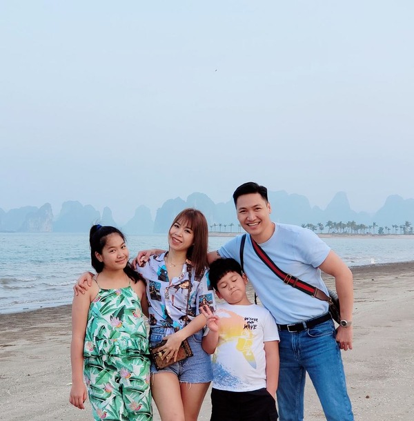Tổ ấm hạnh phúc của Mạnh Trường Tổ ấm hạnh phúc của Mạnh Trường