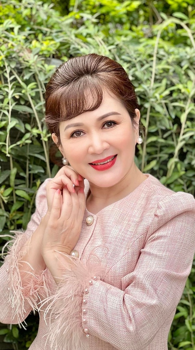 NSND Minh Hoà: Từ nữ hoàng ảnh lịch một thời đất Bắc đến diễn viên gạo cội VTV NSND Minh Hoà: Từ nữ hoàng ảnh lịch một thời đất Bắc đến diễn viên gạo cội VTV