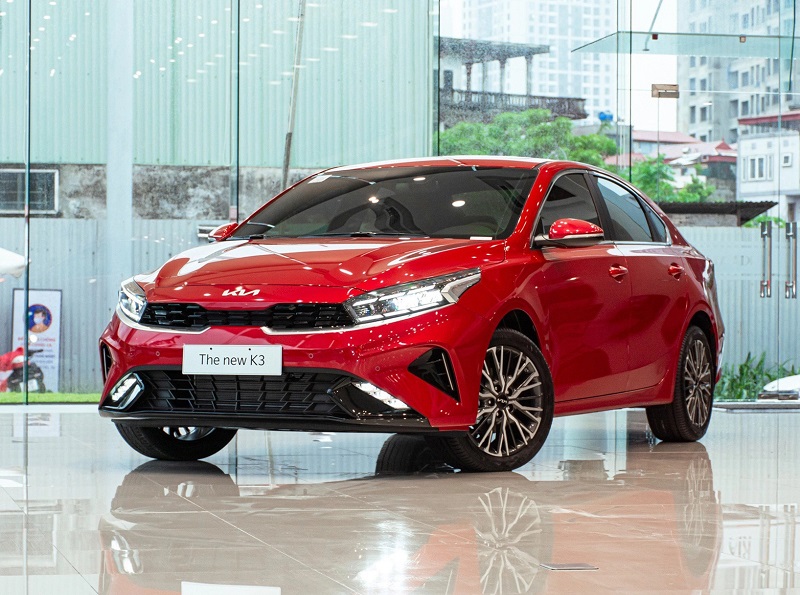 Kia K3 giảm giá, chính thức 'tuyên chiến' với Mazda3 và Corolla Altis 'tháng cô hồn' Kia K3 giảm giá, chính thức 'tuyên chiến' với Mazda3 và Corolla Altis 'tháng cô hồn'