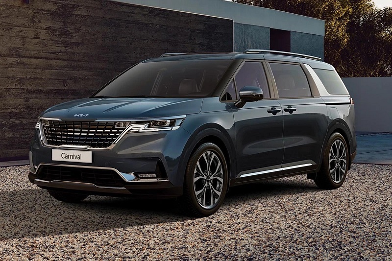 Cuối cùng là Kia Carnival với 843 xe được bán ra trong tháng 7. Kia Carnival được trang bị động cơ diesel 2.2L tăng áp hoặc động cơ xăng V6 3.5L, giá bán 1,199-1,839 tỷ đồng.