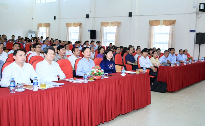 Phó Bí thư Thường trực Thành ủy Nguyễn Thị Tuyến cùng các đồng chí lãnh đạo Thành phố dự buổi lễ Phó Bí thư Thường trực Thành ủy Nguyễn Thị Tuyến cùng các đồng chí lãnh đạo Thành phố dự buổi lễ