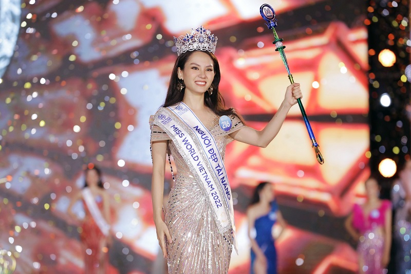 Vừa đăng quang người đẹp Đồng Nai, Huỳnh Nguyễn Mai Phương đã bị soi từng hẹn hò chồng cũ Lệ Quyên Vừa đăng quang người đẹp Đồng Nai, Huỳnh Nguyễn Mai Phương đã bị soi từng hẹn hò chồng cũ Lệ Quyên
