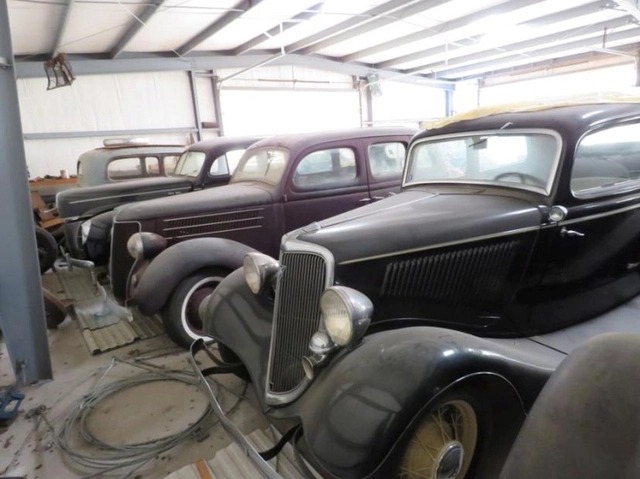 Ngắm bộ sưu tập xế hộp khổng lồ lên tới 140 chiếc bị 'ngủ quên' suốt 30 năm  - Ảnh 3