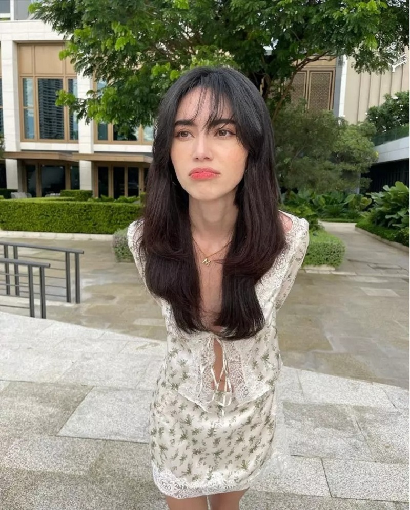 Dân tình la ó vì nàng thơ của Sơn Tùng ngày càng gầy rộc như bộ xương di động - Ảnh 1 Dân tình la ó vì nàng thơ của Sơn Tùng ngày càng gầy rộc như bộ xương di động - Ảnh 1