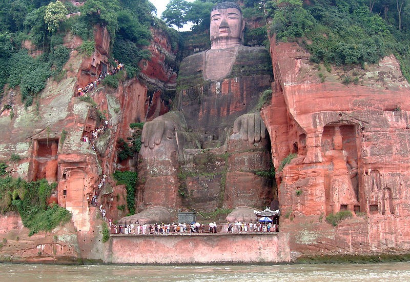 Hàng năm nơi đây đều thu hút rất đông khách du lịch Hàng năm nơi đây đều thu hút rất đông khách du lịch