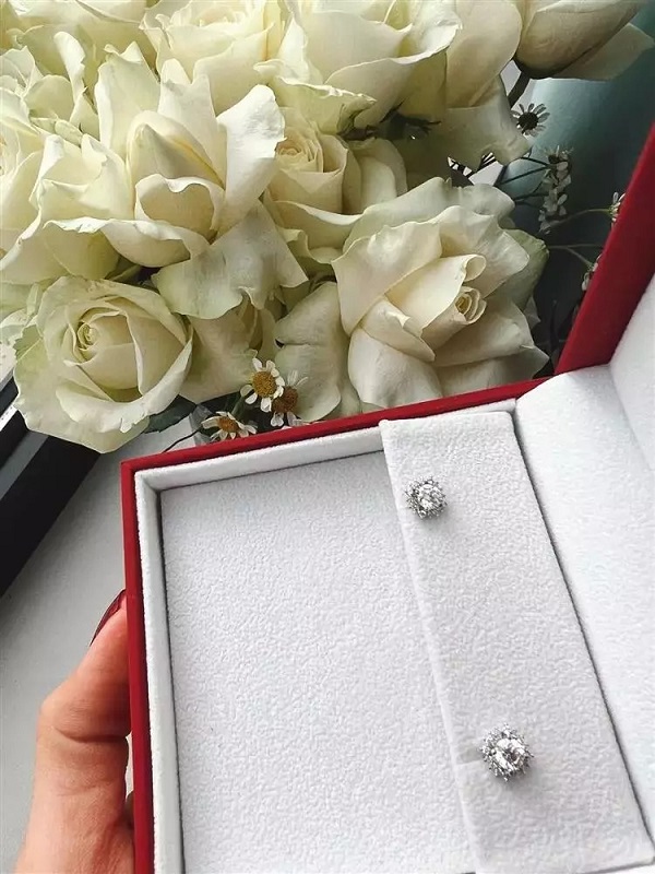 Cuộc tình không phô trương vẫn bền lâu của Đặng Văn Lâm và bạn gái Yến Xuân - Ảnh 1 Cuộc tình không phô trương vẫn bền lâu của Đặng Văn Lâm và bạn gái Yến Xuân - Ảnh 1