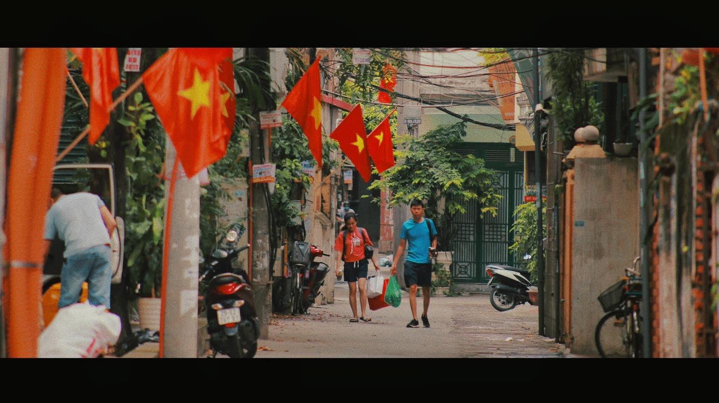 Chùm ảnh Hà Nội rực cờ đỏ sao vàng trước ngày Quốc khánh 2/9 - Ảnh 7 Chùm ảnh Hà Nội rực cờ đỏ sao vàng trước ngày Quốc khánh 2/9 - Ảnh 7