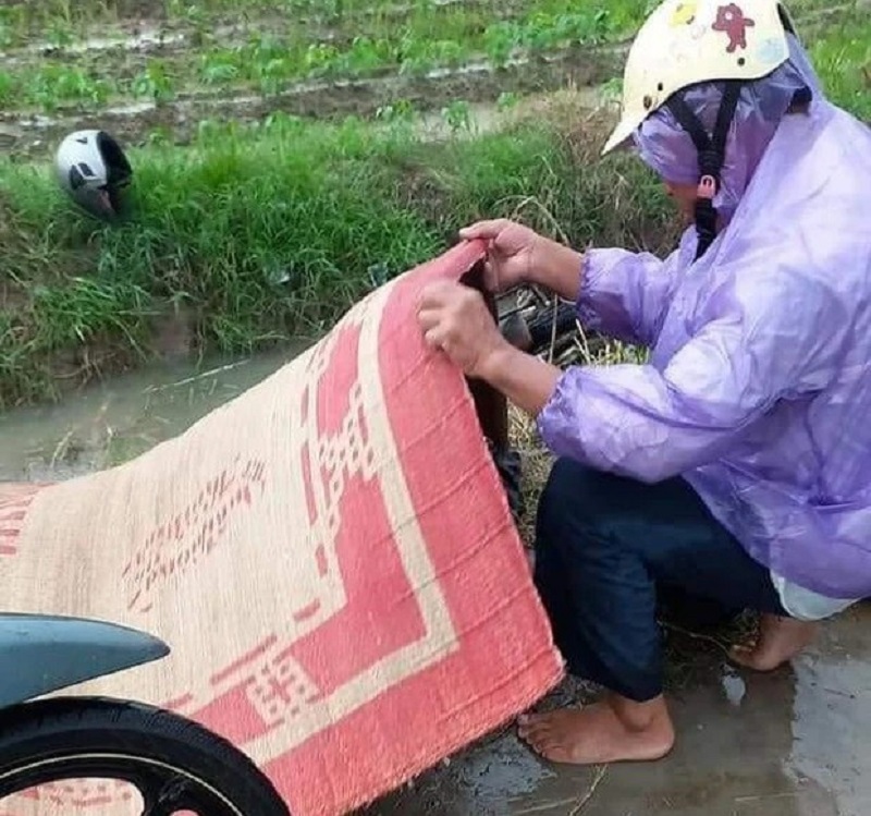 Hải Phòng: Xót xa vụ 2 người đi xe máy về quê nghỉ lễ bị sét đánh trúng - Ảnh 1 Hải Phòng: Xót xa vụ 2 người đi xe máy về quê nghỉ lễ bị sét đánh trúng - Ảnh 1