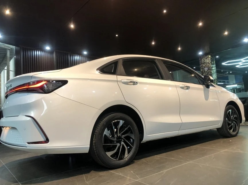 Đối thủ của Mazda 3, Kia K3 mở bán ở Việt Nam giá chỉ 508 triệu đồng - Ảnh 3