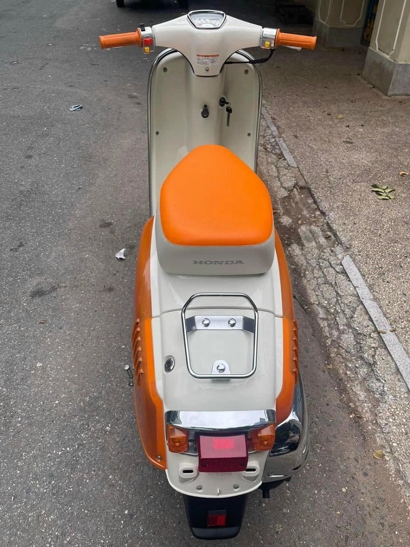 Có gì ở chiếc xe Honda Julio 20 năm tuổi được rao bán với giá đắt hơn Honda SH - Ảnh 1 Có gì ở chiếc xe Honda Julio 20 năm tuổi được rao bán với giá đắt hơn Honda SH - Ảnh 1