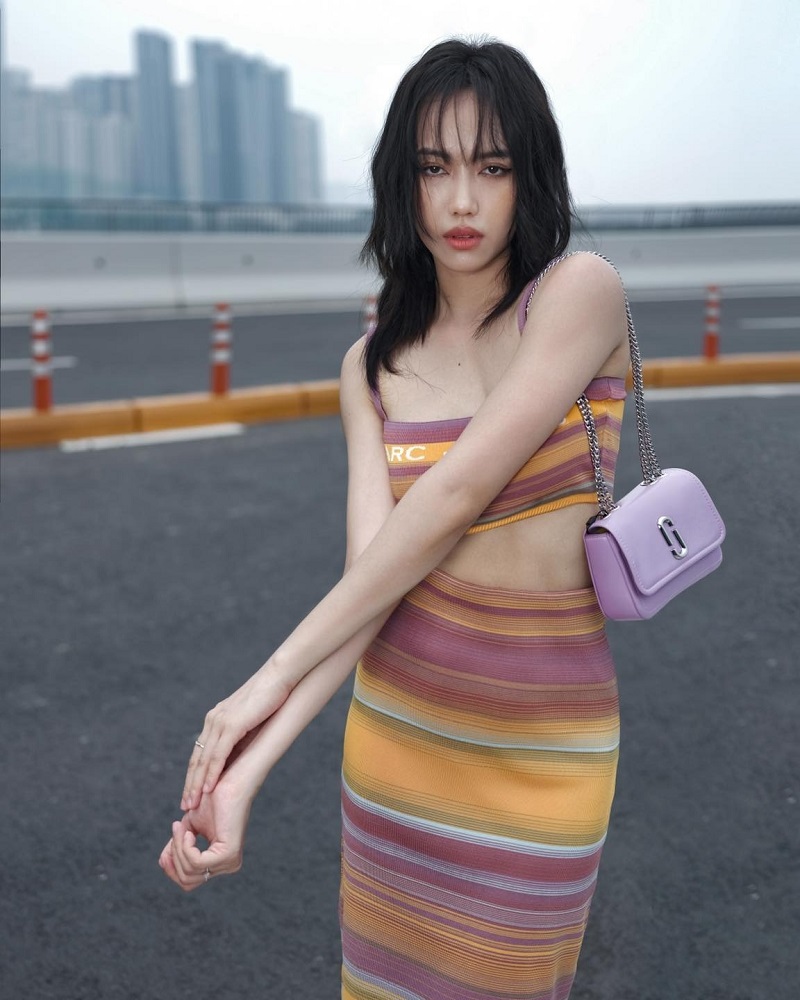 Diệu Nhi khoe quà tặng fan ngày cưới không quên 'dằn mặt' bạn bè đã tung ảnh dìm hàng - Ảnh 4 Diệu Nhi khoe quà tặng fan ngày cưới không quên 'dằn mặt' bạn bè đã tung ảnh dìm hàng - Ảnh 4