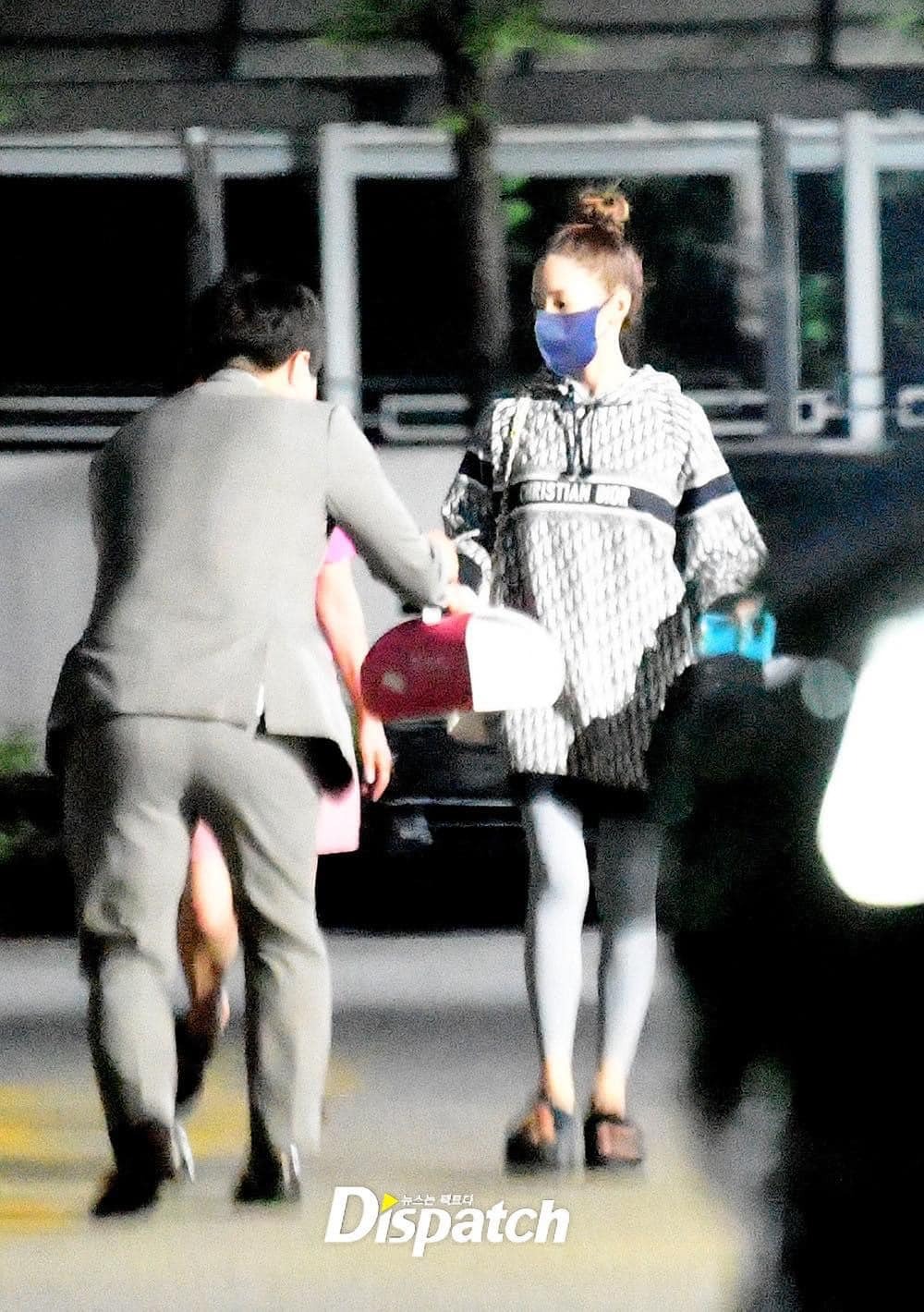 Dispatch khui ảnh Park Min Young hẹn hò, không phải Park Seo Joon - Ảnh 3 Dispatch khui ảnh Park Min Young hẹn hò, không phải Park Seo Joon - Ảnh 3