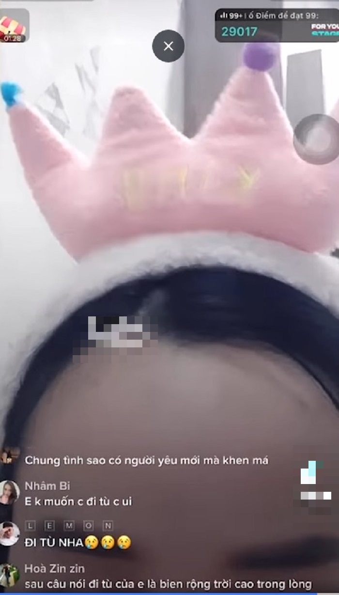 'Anna Bắc Giang' bất ngờ livestream hát karaoke tạm biệt mọi người để đi tù - Ảnh 1