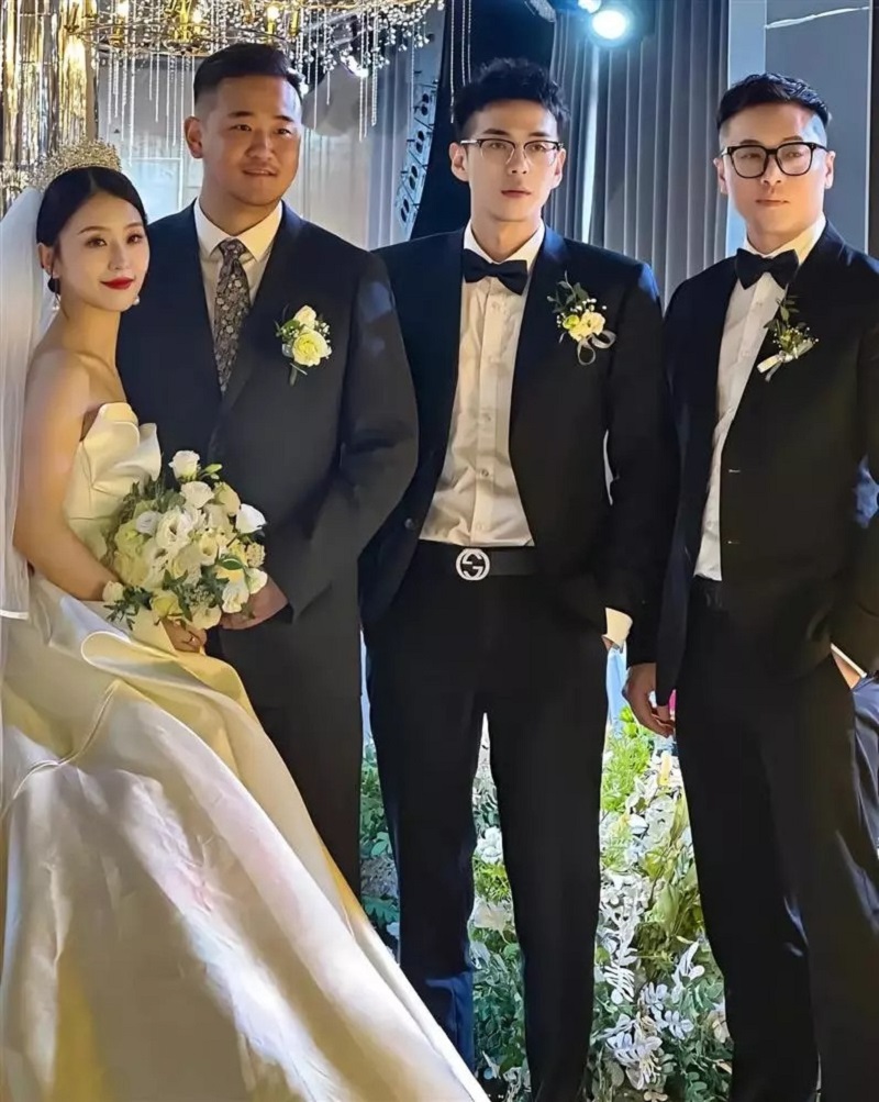 Xuất hiện tại đám cưới, 2 chàng phù rể cho nam chính ra rìa vì nhan sắc cực phẩm (Ảnh FBNV) Xuất hiện tại đám cưới, 2 chàng phù rể cho nam chính ra rìa vì nhan sắc cực phẩm (Ảnh FBNV)