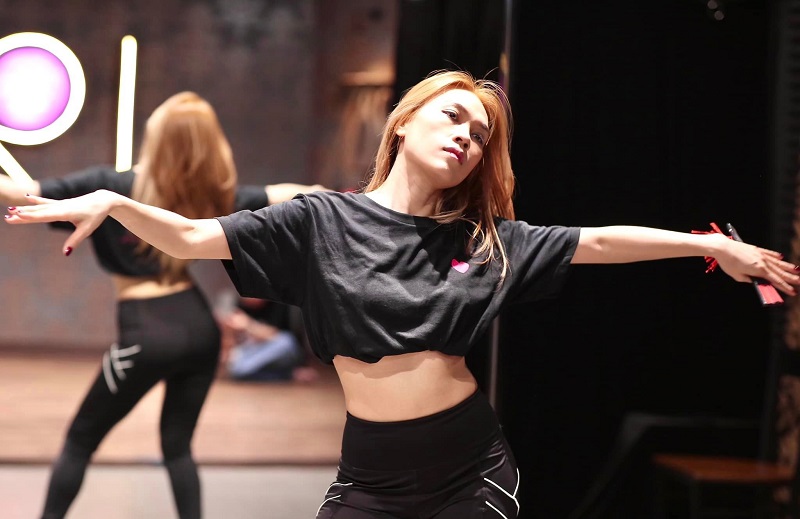 Vòng eo siêu thực của Mỹ Tâm trước thềm Tri Âm Hà Nội