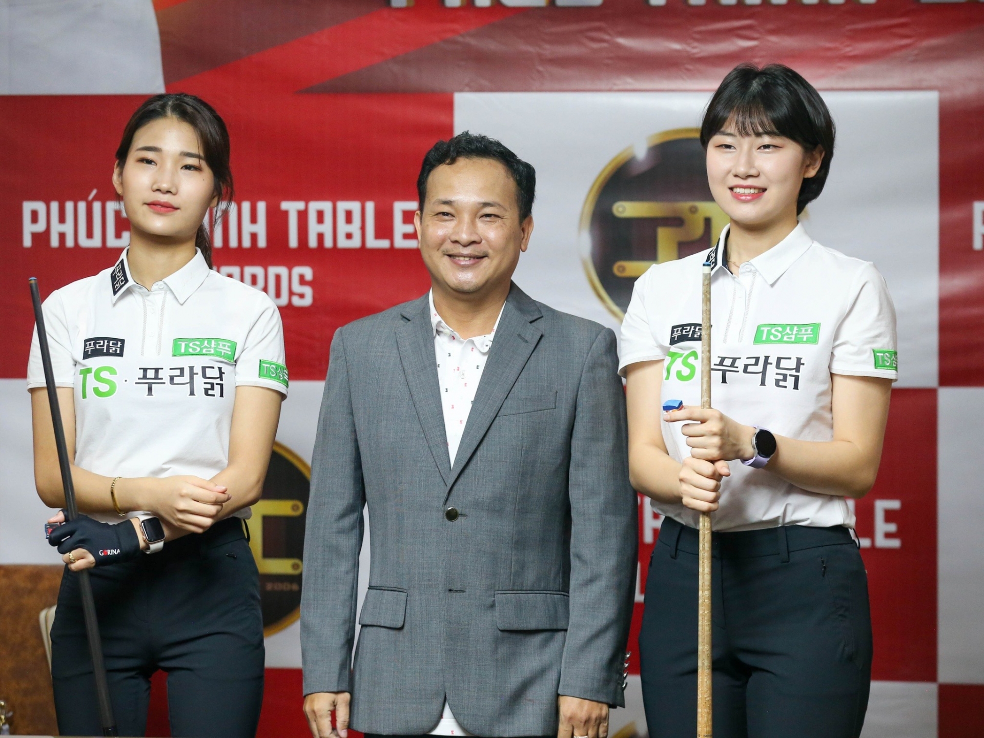 'Thiên thần billiards' Lee Mirae gây sốt với nhan sắc xinh đẹp trong chuyến du đấu tại Việt Nam