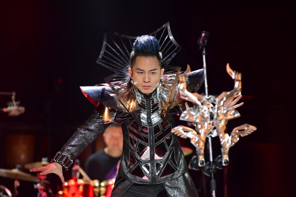 Tùng Dương tiết lộ lý do 1 chiếc áo mặc đi biểu diễn đến 8 lần - Ảnh 3
