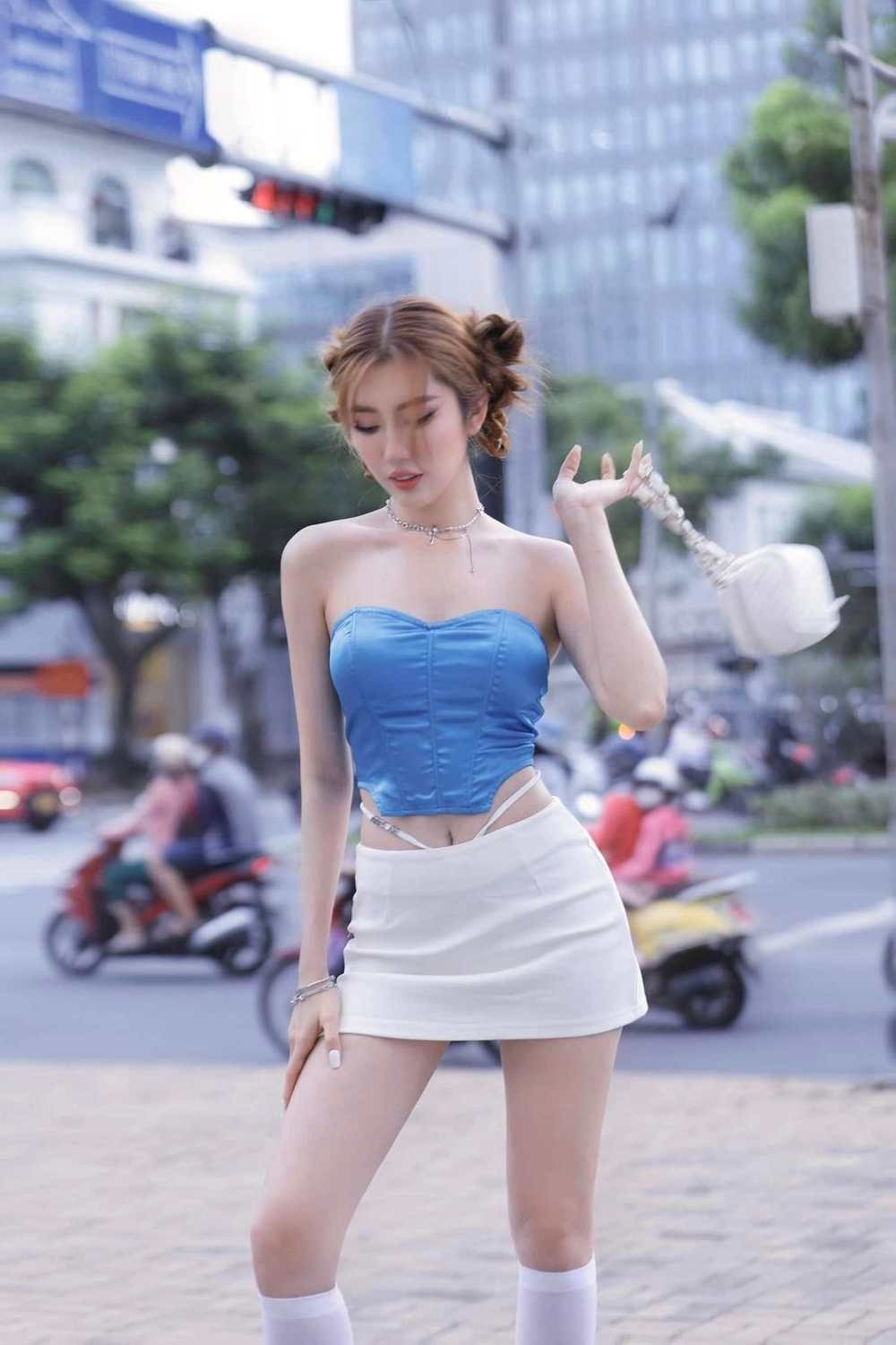 Camera thường tiết lộ tình trạng của Thúy Ngân sau khi bị đồn sức khỏe bất ổn - Ảnh 3 Camera thường tiết lộ tình trạng của Thúy Ngân sau khi bị đồn sức khỏe bất ổn - Ảnh 3