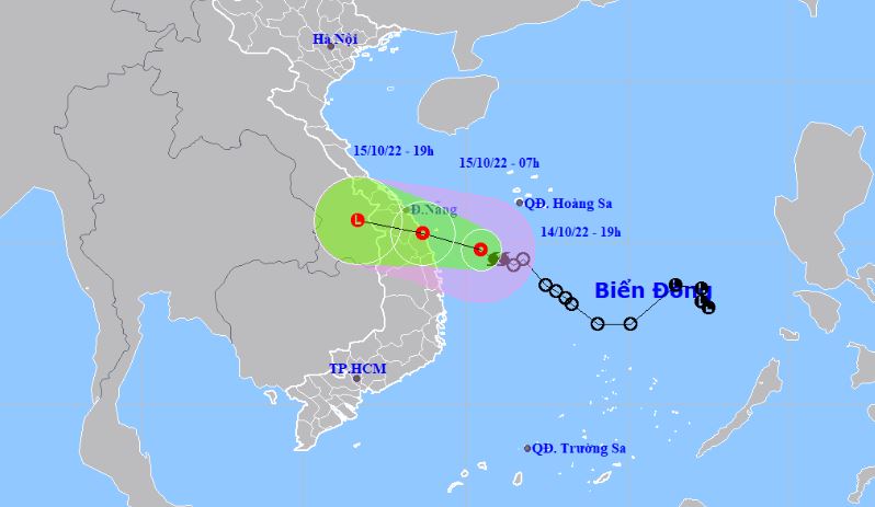Bão số 5 suy yếu thành áp thấp nhiệt đới trước khi đi vào đất liền miền Trung (Ảnh: TTKTTV) Bão số 5 suy yếu thành áp thấp nhiệt đới trước khi đi vào đất liền miền Trung (Ảnh: TTKTTV)