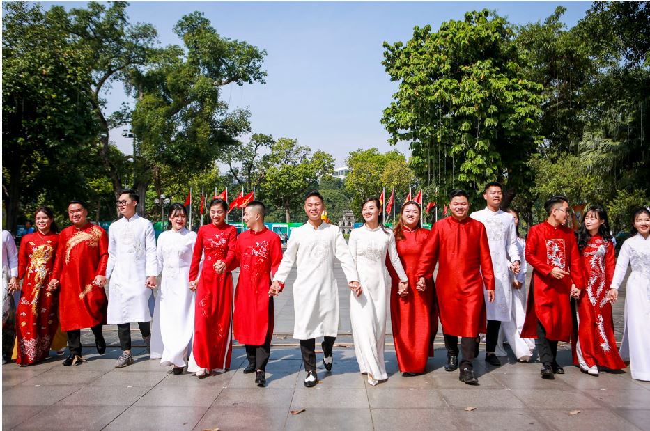 Hà Nội: Tổ chức đám cưới tập thể trên phố đi bộ Hoàn Kiếm - Ảnh 1