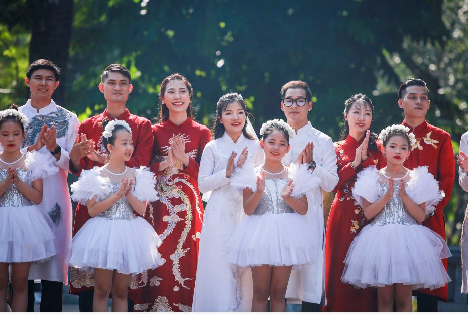 Được biết, thành đoàn Hà Nội bắt đầu nhận đơn đăng ký của các bạn trẻ từ giữa tháng 9. Để được lựa chọn, các đôi phải là đoàn viên, thanh niên sinh hoạt Đoàn tại địa phương, cơ quan, đơn vị; có thể đã đăng ký kết hôn tuy nhiên chưa tổ chức được lễ cưới do ảnh hưởng bởi Covid-19.