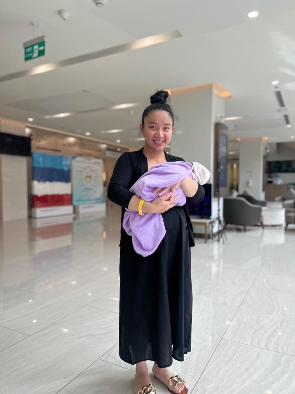 Nam diễn viên đầu tư cho vợ sinh ở viện quốc tế