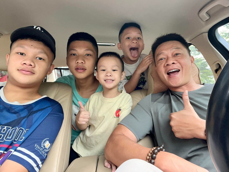 BTV Quang Minh và nguyên tắc hôn nhân đặc biệt với vợ doanh nhân - Ảnh 3 BTV Quang Minh và nguyên tắc hôn nhân đặc biệt với vợ doanh nhân - Ảnh 3