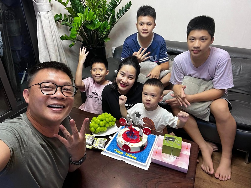 BTV Quang Minh và thỏa thuận ngầm trong hôn nhân với vợ doanh nhân giàu có BTV Quang Minh và thỏa thuận ngầm trong hôn nhân với vợ doanh nhân giàu có