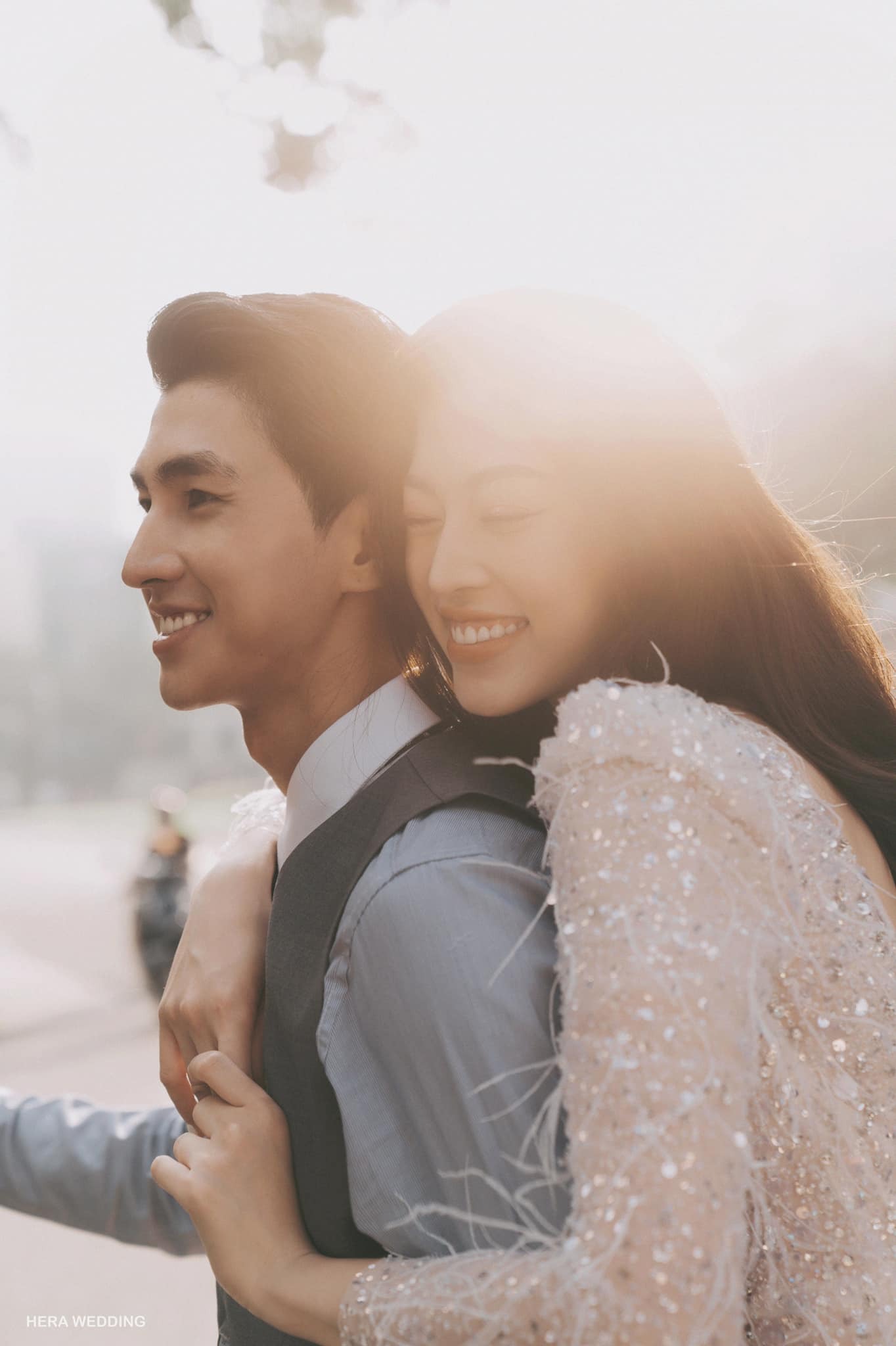 Phương Nga tung thêm loạt ảnh cưới táo bạo, nhiều cảm xúc thăng hoa