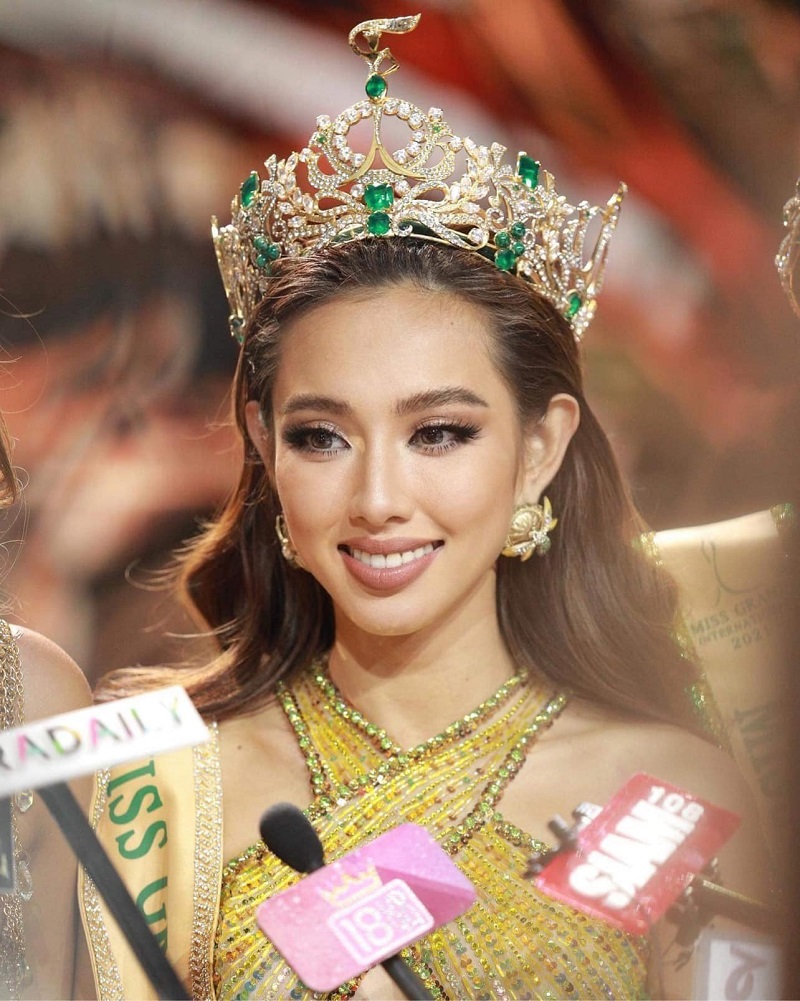 Hoa hậu Thùy Tiên