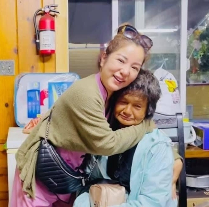 Thúy Nga từng có thời gian giúp đỡ Kim Ngân Thúy Nga từng có thời gian giúp đỡ Kim Ngân
