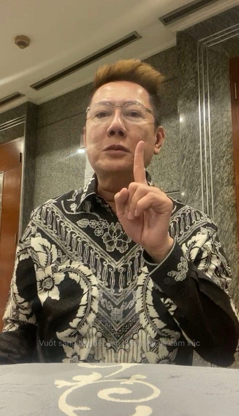 Ông Nawat liên tục bị chỉ trích vì lộng ngôn trên mạng xã hội