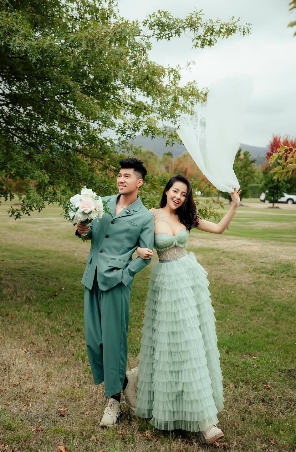 Lương Bằng Quang yêu chiều người yêu hết mực