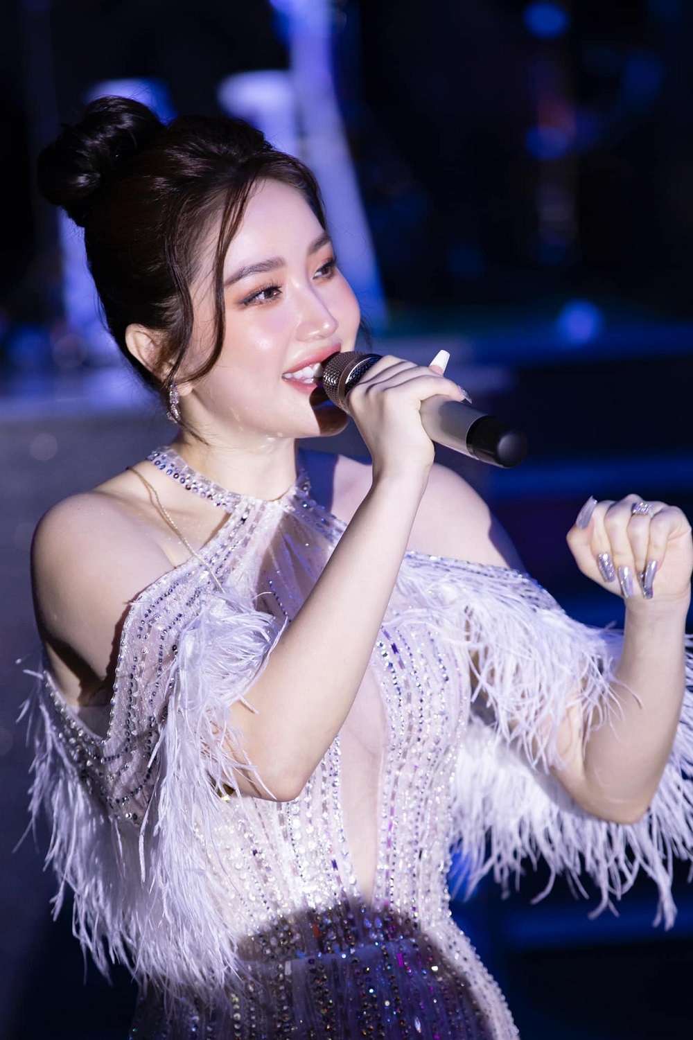 Nữ ca sĩ duy trì đi hát vì đam mê