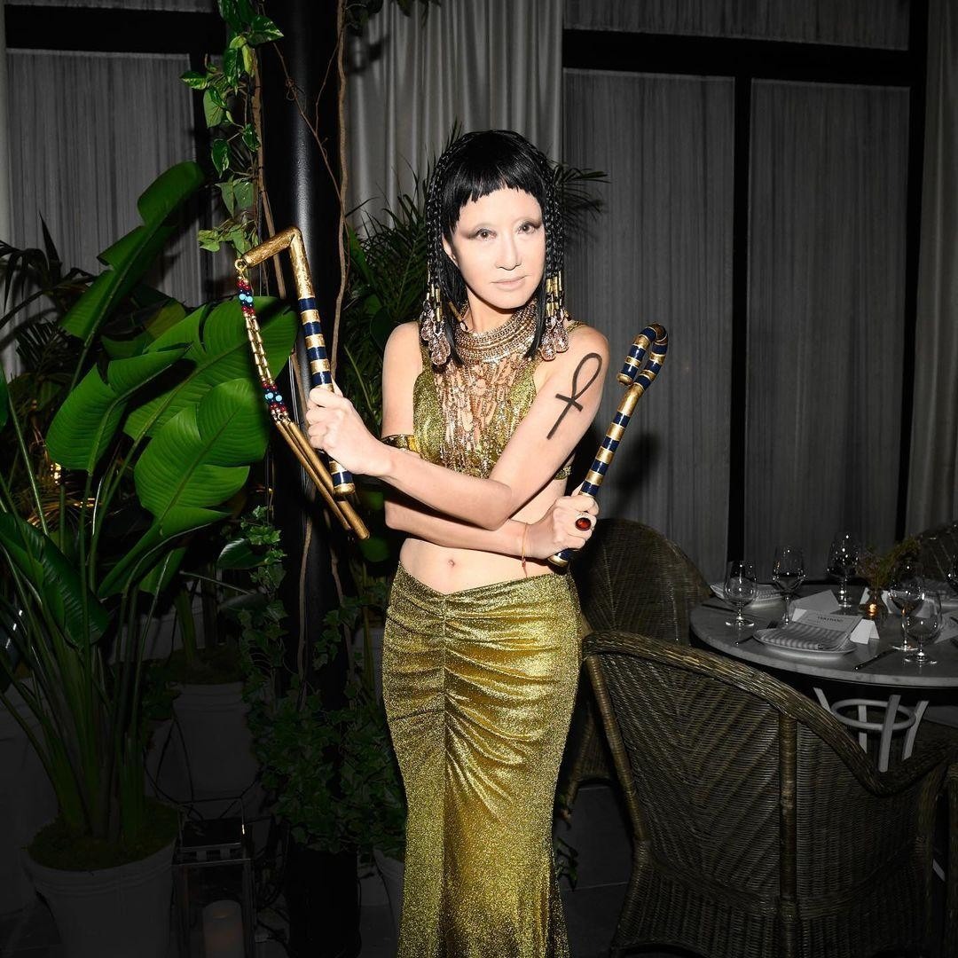 Xuýt xoa dung mạo U80 của 'bà hoàng váy cưới' NTK Vera Wang - Ảnh 4