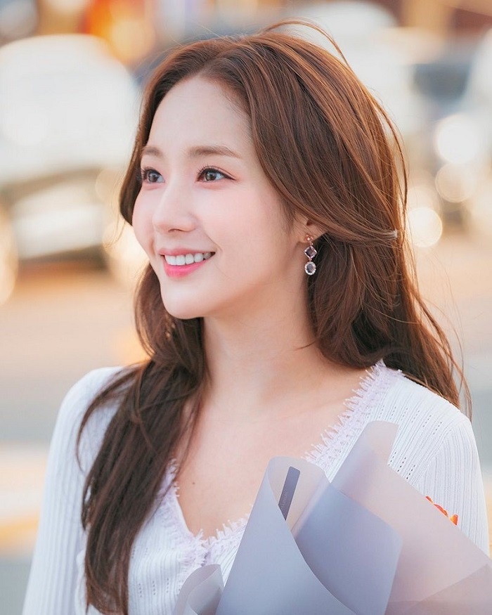 Park Min Young lần đầu xuất hiện sau tai tiếng của bạn trai đại gia, thần sắc gây chú ý - Ảnh 2 Park Min Young lần đầu xuất hiện sau tai tiếng của bạn trai đại gia, thần sắc gây chú ý - Ảnh 2