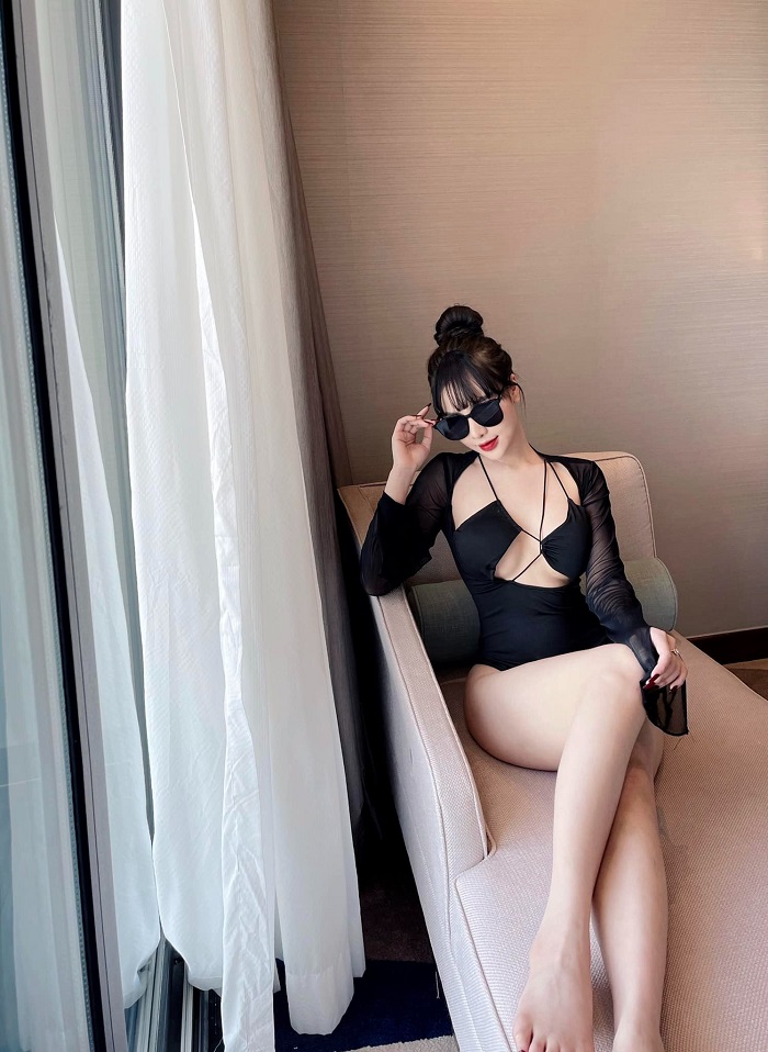 Loạt ảnh nóng 'bỏng mắt' của hot girl cổ vũ đội tuyển Brazil Cao Thu Trang - Ảnh 1