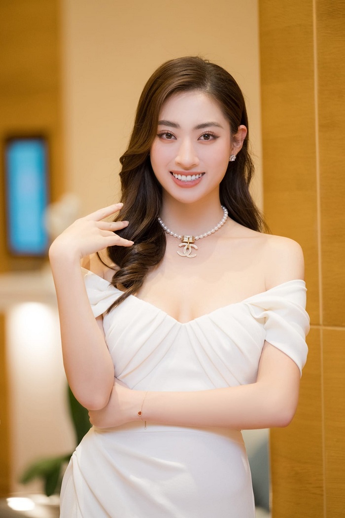 Lương Thùy Linh Lương Thùy Linh