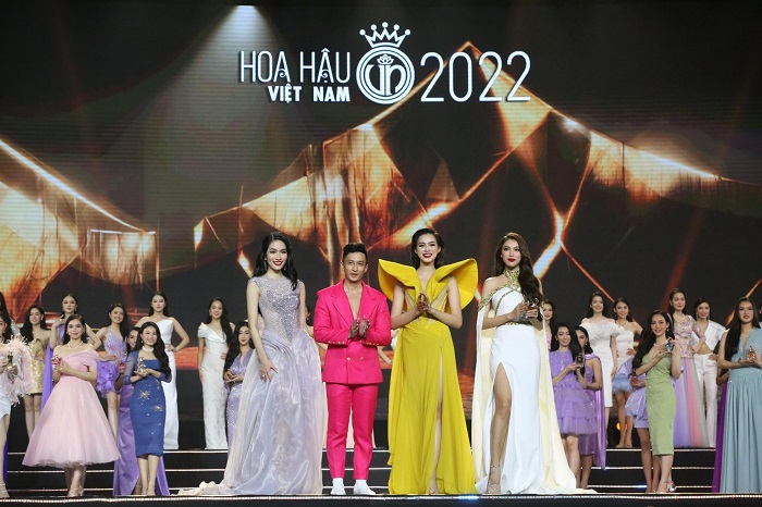 Lộ diện top 35 Hoa hậu Việt Nam 2022: Bùng nổ màn trình diễn bikini, Đỗ Thị Hà 'hút spotlight' Lộ diện top 35 Hoa hậu Việt Nam 2022: Bùng nổ màn trình diễn bikini, Đỗ Thị Hà 'hút spotlight'