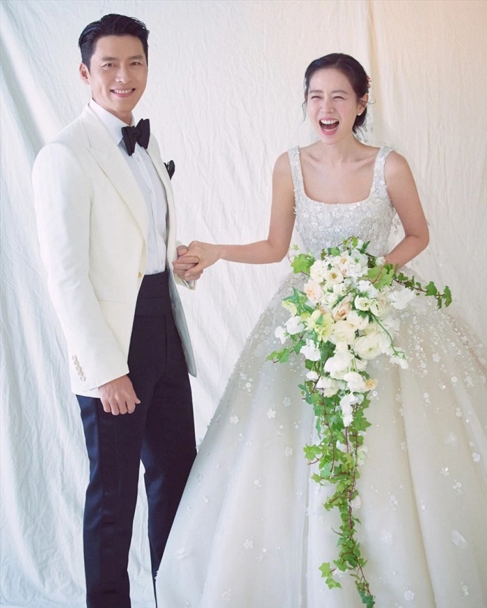 Son Ye Jin chính thức hạ sinh con đầu lòng cho Hyun Bin Son Ye Jin chính thức hạ sinh con đầu lòng cho Hyun Bin