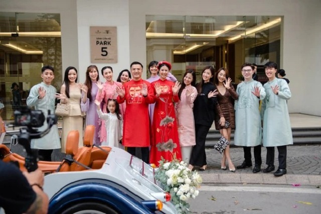 Chiếc xe đời mới nhưng thiết kế cổ đúng sở thích truyền thống của nàng hậu Chiếc xe đời mới nhưng thiết kế cổ đúng sở thích truyền thống của nàng hậu