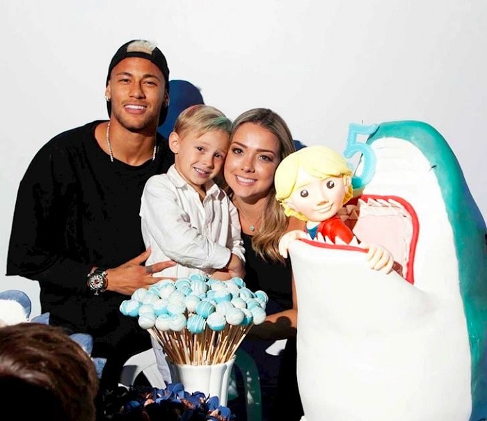 Chuyện Neymar làm bạn gái có bầu nhưng chỉ nhận nuôi con không cưới: Cái kết bất ngờ Chuyện Neymar làm bạn gái có bầu nhưng chỉ nhận nuôi con không cưới: Cái kết bất ngờ