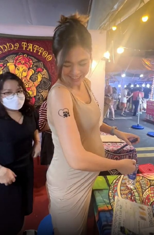 Bà bầu Mâu Thủy xăm cả hình nhưng đây chỉ là xăm giả Bà bầu Mâu Thủy xăm cả hình nhưng đây chỉ là xăm giả