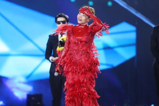 Phượng Hoàng Lửa là diva Hà Trần Phượng Hoàng Lửa là diva Hà Trần