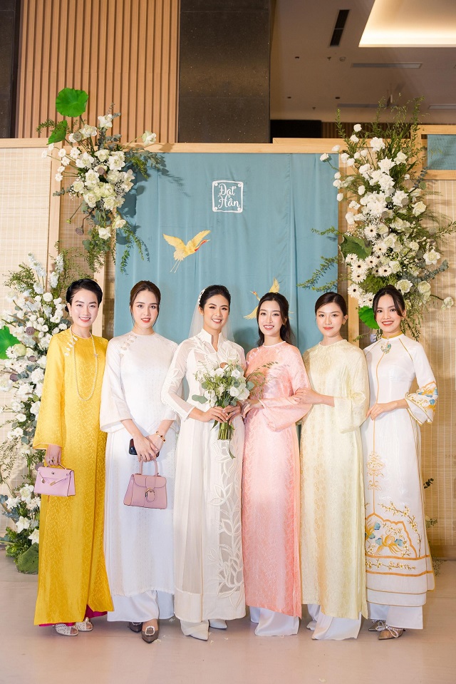 Chồng chủ tịch tháp tùng Đỗ Mỹ Linh dự đám cưới Hoa hậu Ngọc Hân - Ảnh 1 Chồng chủ tịch tháp tùng Đỗ Mỹ Linh dự đám cưới Hoa hậu Ngọc Hân - Ảnh 1
