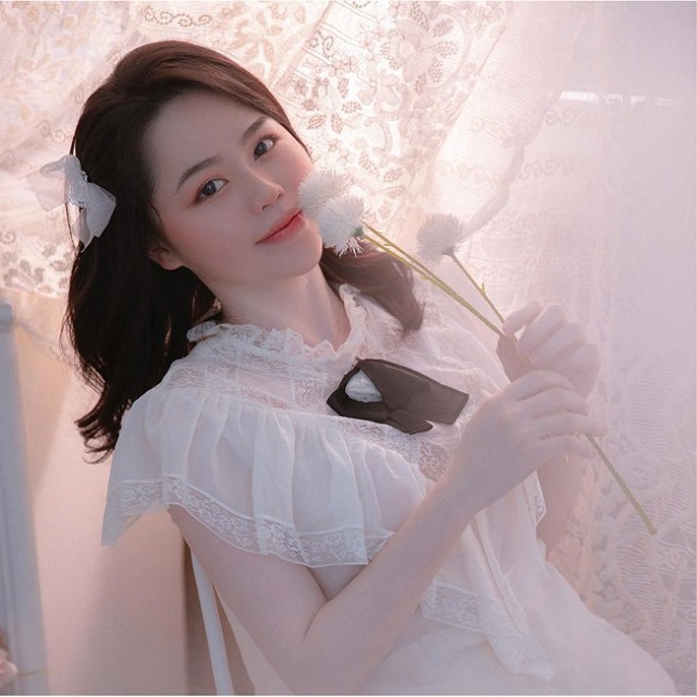 Tình cũ Quang Hải ngày càng xinh đẹp, theo đuổi phong cách trưởng thành - Ảnh 3 Tình cũ Quang Hải ngày càng xinh đẹp, theo đuổi phong cách trưởng thành - Ảnh 3